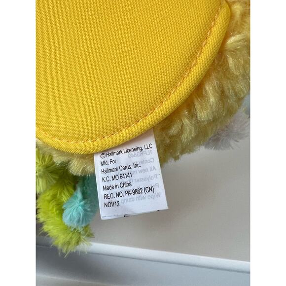 Hallmark Going Bonkers Chicken Easter Plush w Sound & Motion 2012 - Picture 7 of 9